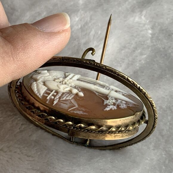 Large Antique Victorian Spinning Mourning Brooch Rolled Gold Carved Shell Cameo - Picture 3 of 9